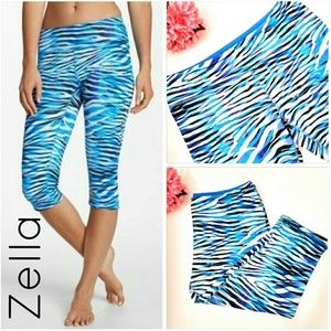 Zella Live In Reversible Capri